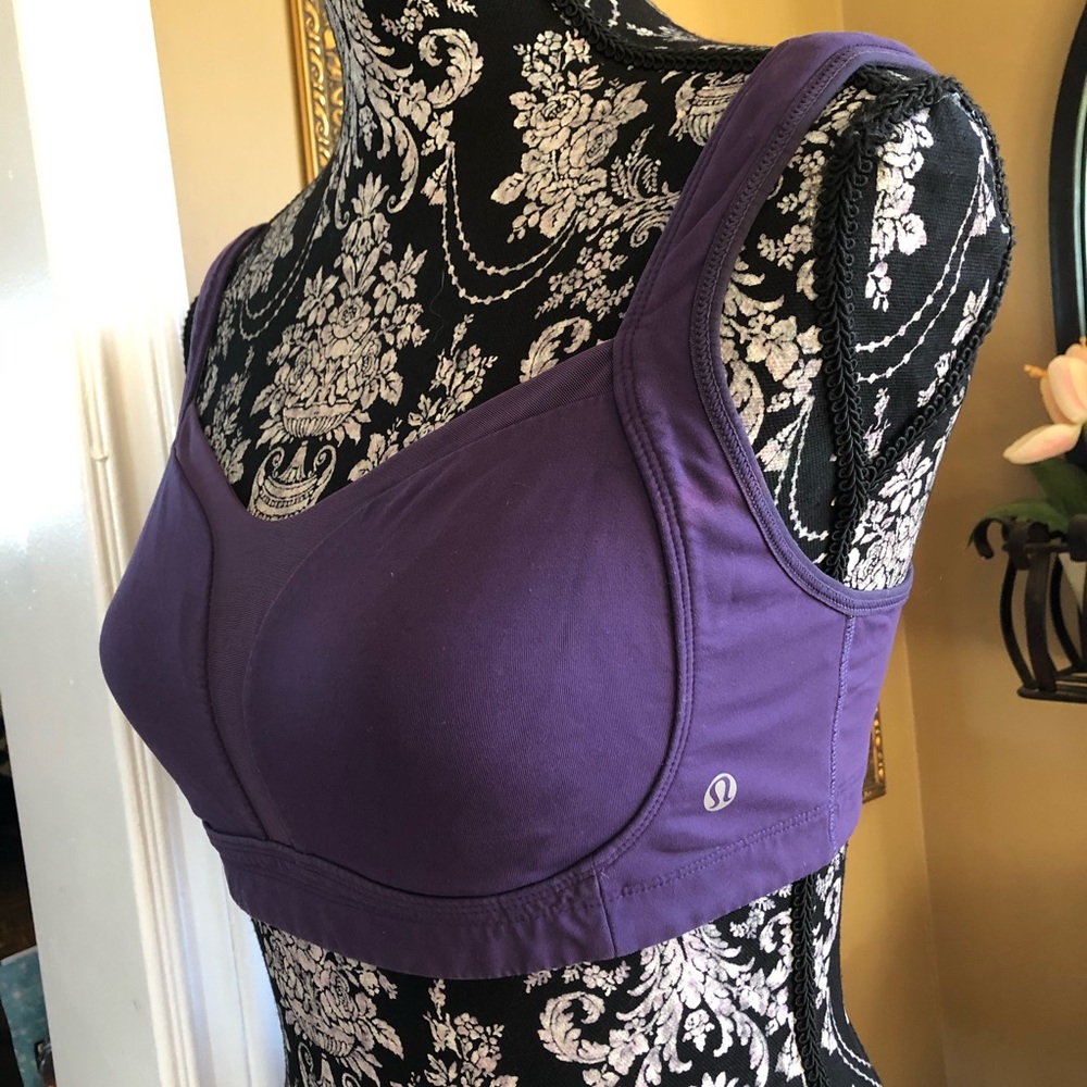 Lululemon athletica - Picture 2 of 7